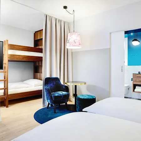 Breinoessl Hotel