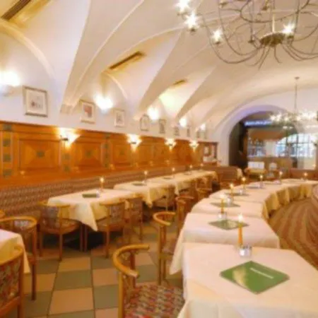 Breinoessl Hotel 3*