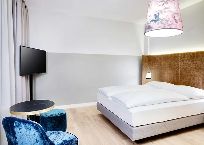 Breinoessl Otel 3*