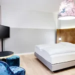Breinoessl Hotel 3*